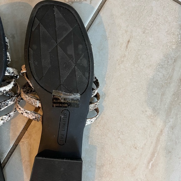 Nine West snake skin flats - Picture 2 of 3